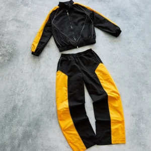Custom Logo Men’s Two Piece Jogging Suits Nylon Full Zip Windbreaker Tracksuit With Reflective Stripes