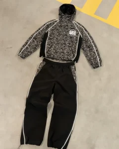 Custom Men’s Tracksuit Set Reflective Camouflage Windbreaker Zip up Jacket and Pants Track Suit