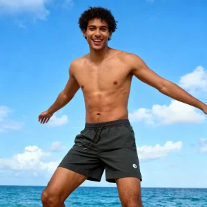 Full Custom Recycled Nylon Technical Fabric Water Repellent Linerless Yacht Wear Swimwear Beach Shorts Swim Trunks Vacation