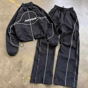 High Quality OEM Print Windbreaker Manufacturer Drawstring Black Jacket Shell Men’s Jacket Custom Windbreaker Set Tracksuit