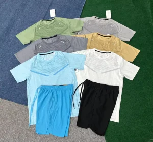 Men’s Quick Dry Sports Kits Breathable Mesh T shirt and Shorts Set with Reflective Strips