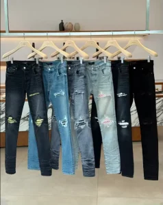 Men’s Regular Fit Boot Cut High Waist Denim Jeans for Wash Ripped with Colorful Patches for Summer Streetwear