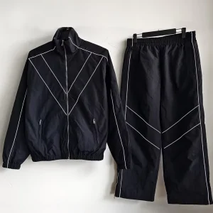 Simple Tracksuit Men Sweat Suit Custom Full Zipper Jackets Breathable Nylon Fabric Two Pieces Windbreaker Tracksuits