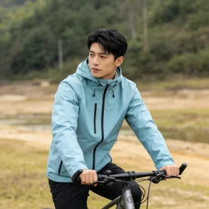 Windproof Men’s Hardshell Jacket 100% Polyester 2L Rainwear Breathable Hooded Coat with Full Zipper for Outdoor Adventures
